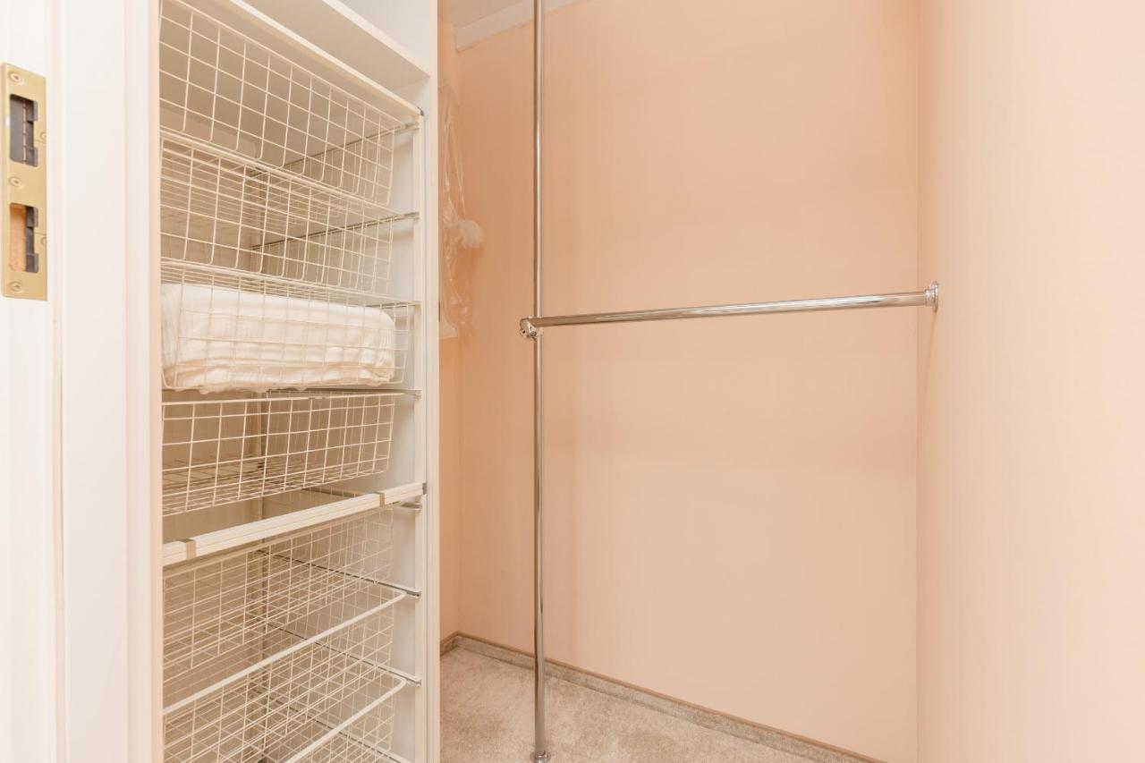 Spacious & Quiet 1 Bedroom Apartment In Pruszkow By Noclegi Renters Exterior photo